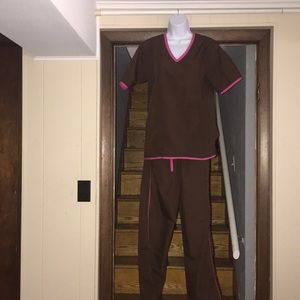 Natural scrub outfit